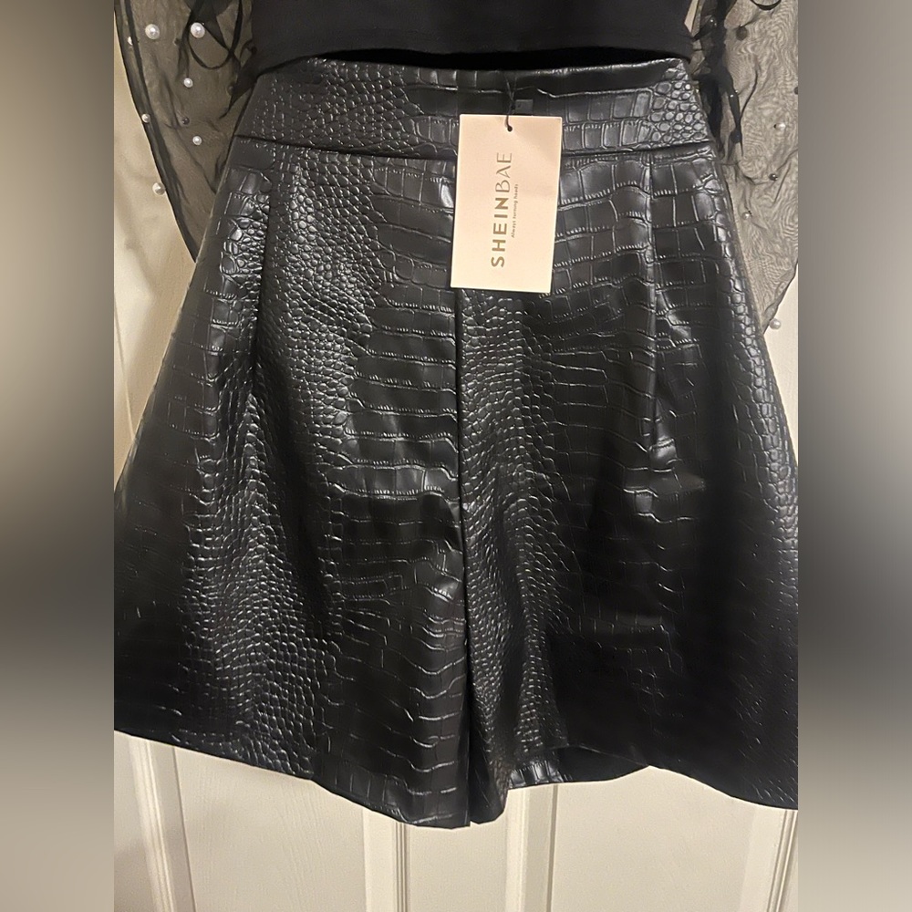 NWT SHEIN BAE faux leather black shorts Large